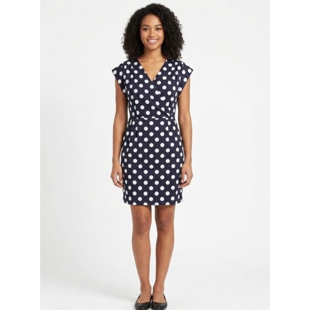 Eliza J Navy‎ White Polka Dot Shift Dress size 8